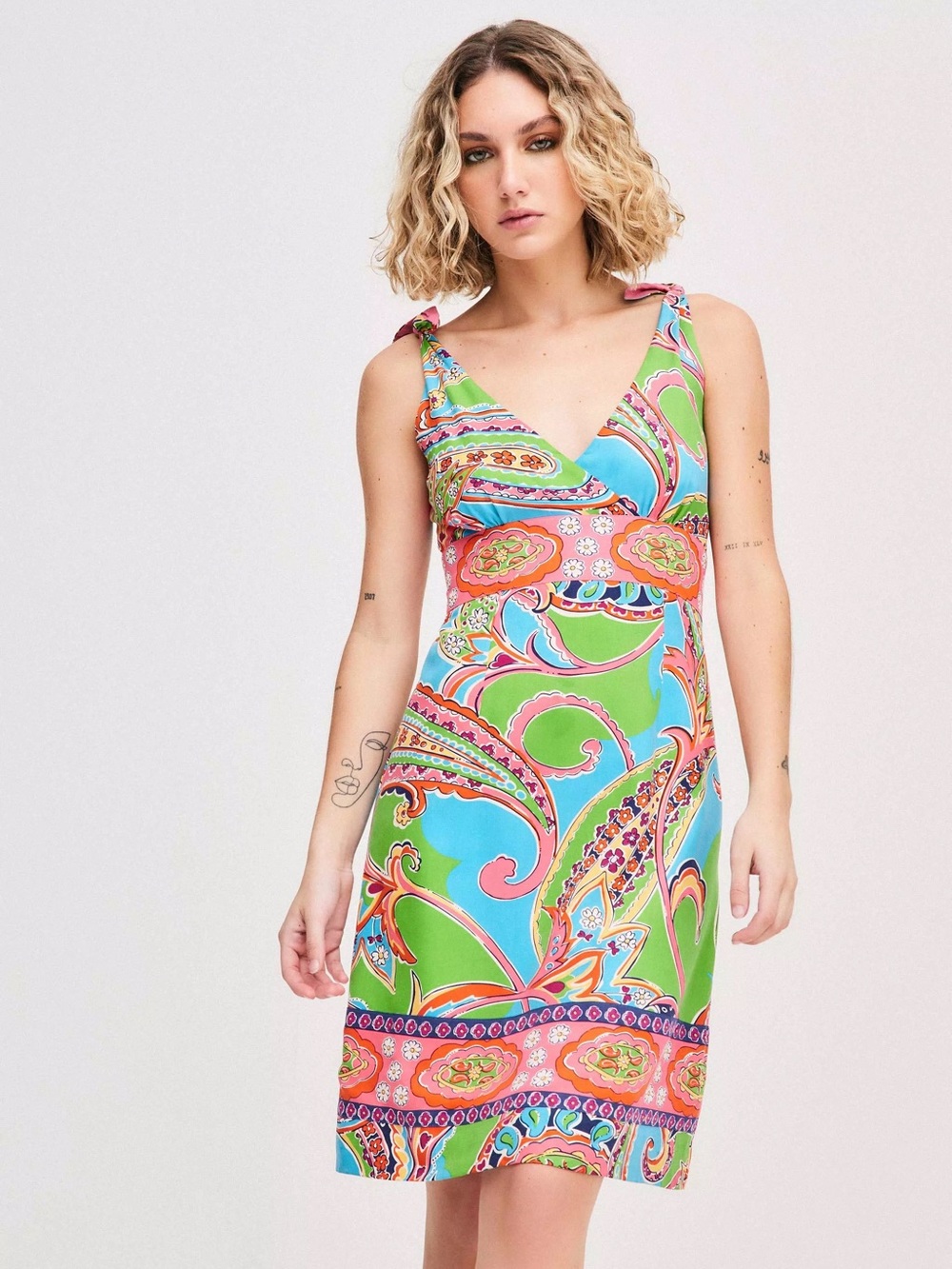 Vtg LILLY PULITZER Rylan Sz 8 Silk Fit & Flare Dress Jewel Of The Pool Colorful
